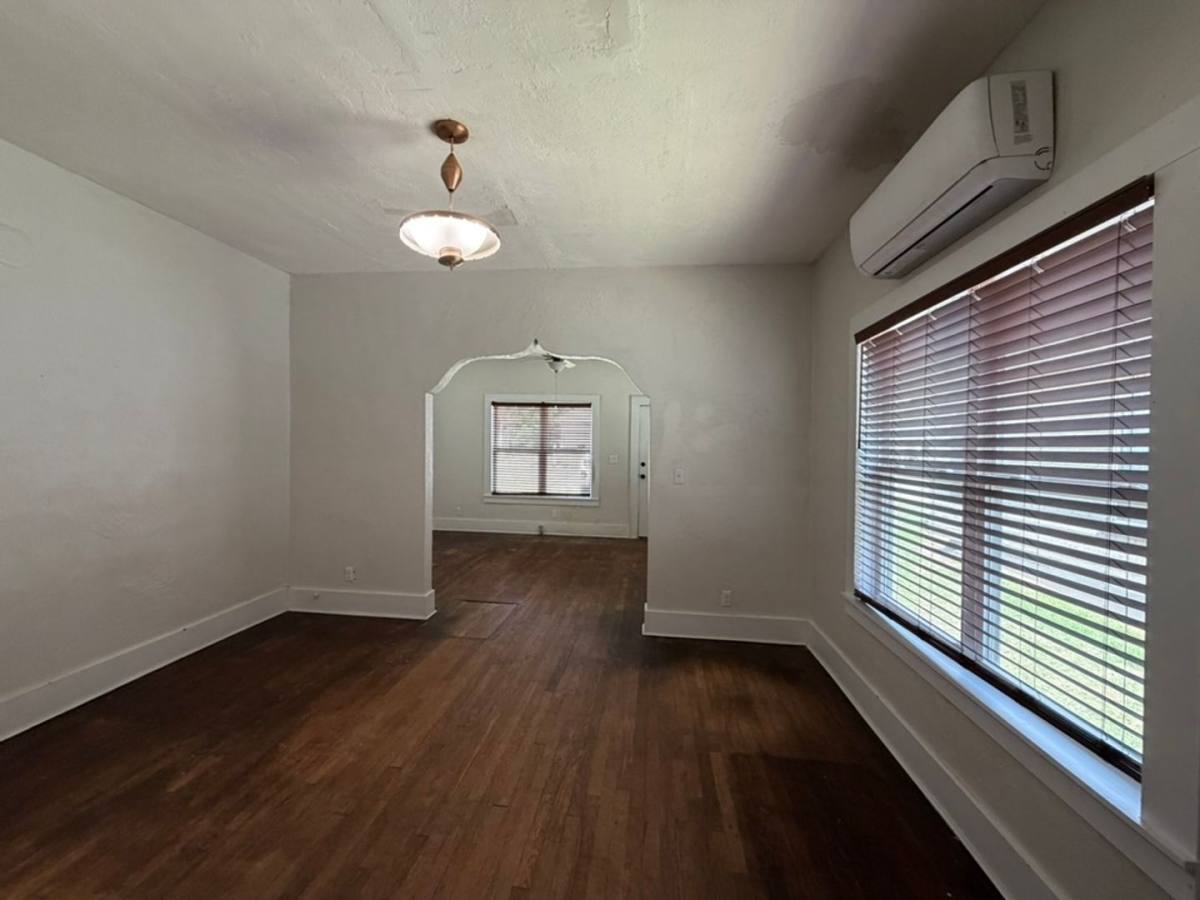 Apartment for rent at 520 N Bradley, Weatherford, OK 73096