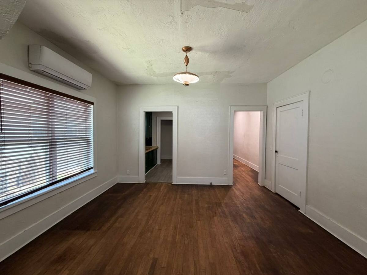 Apartment for rent at 520 N Bradley, Weatherford, OK 73096