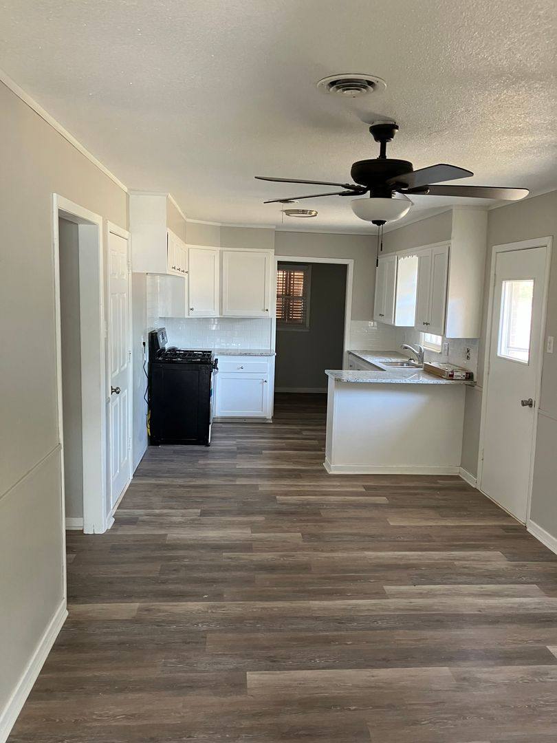 House for rent at 3702 Wilshire Dr, Abilene, TX 79603