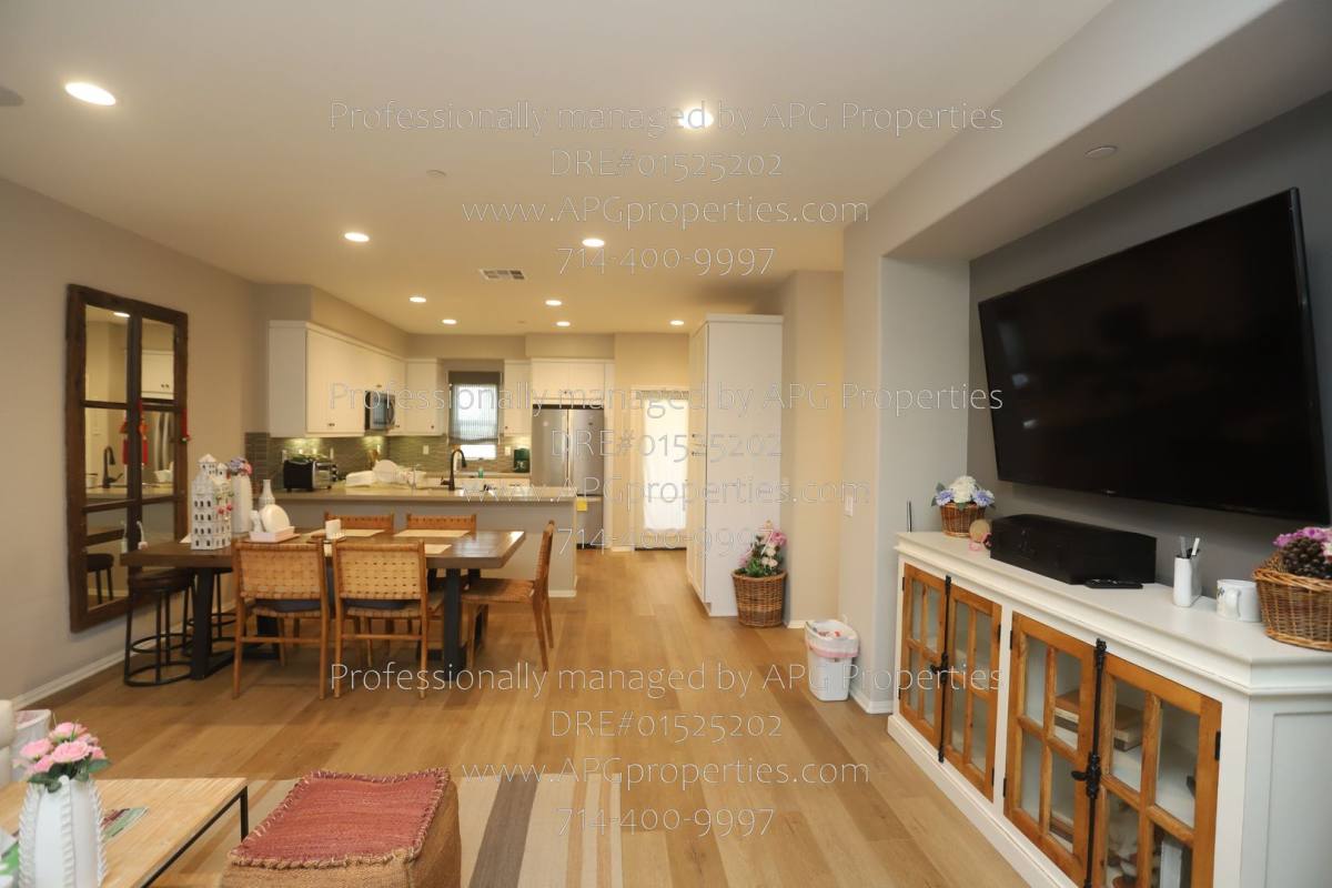 Condo for rent at 3320 W Mirano Dr, Anaheim, CA 92801