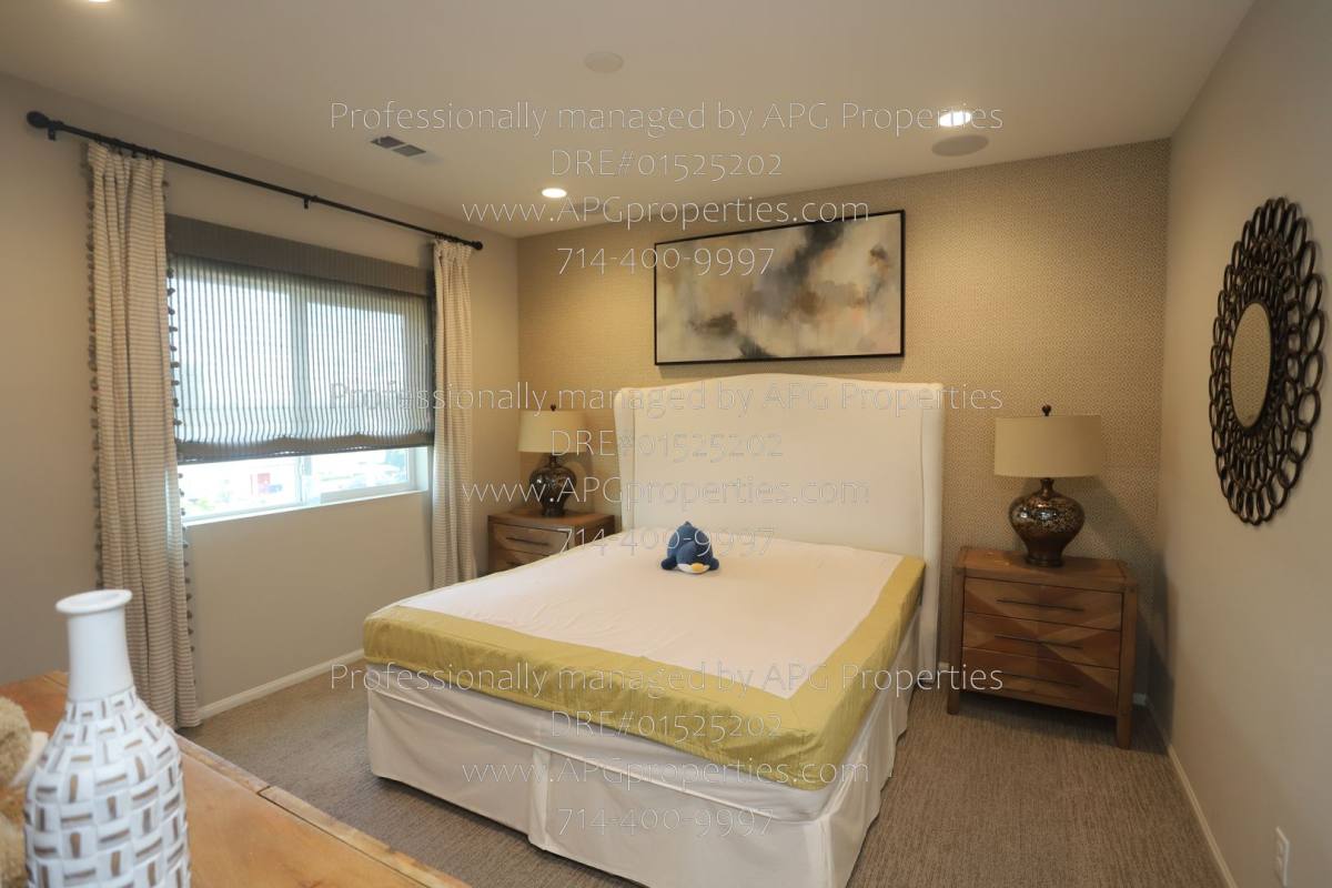 Condo for rent at 3320 W Mirano Dr, Anaheim, CA 92801