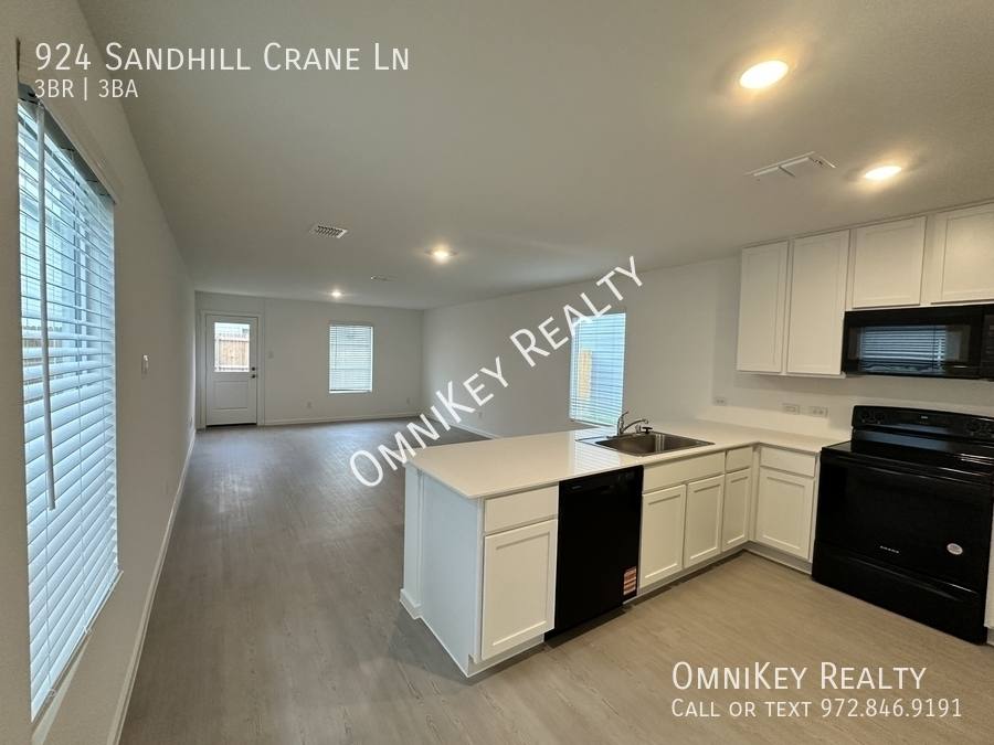 House for rent at 924 Sandhill Crane Lane, Princeton, TX 75407