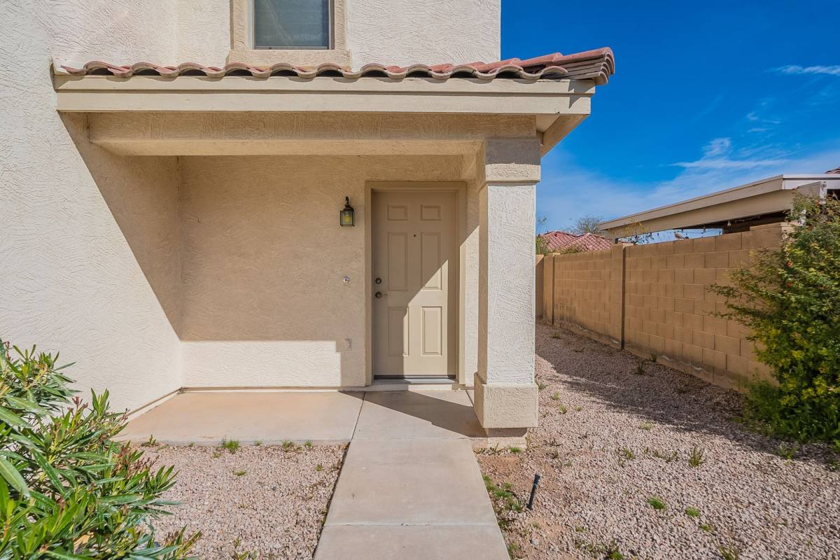 House for rent at 2420 E Gleneagle Dr, Chandler, AZ 85249
