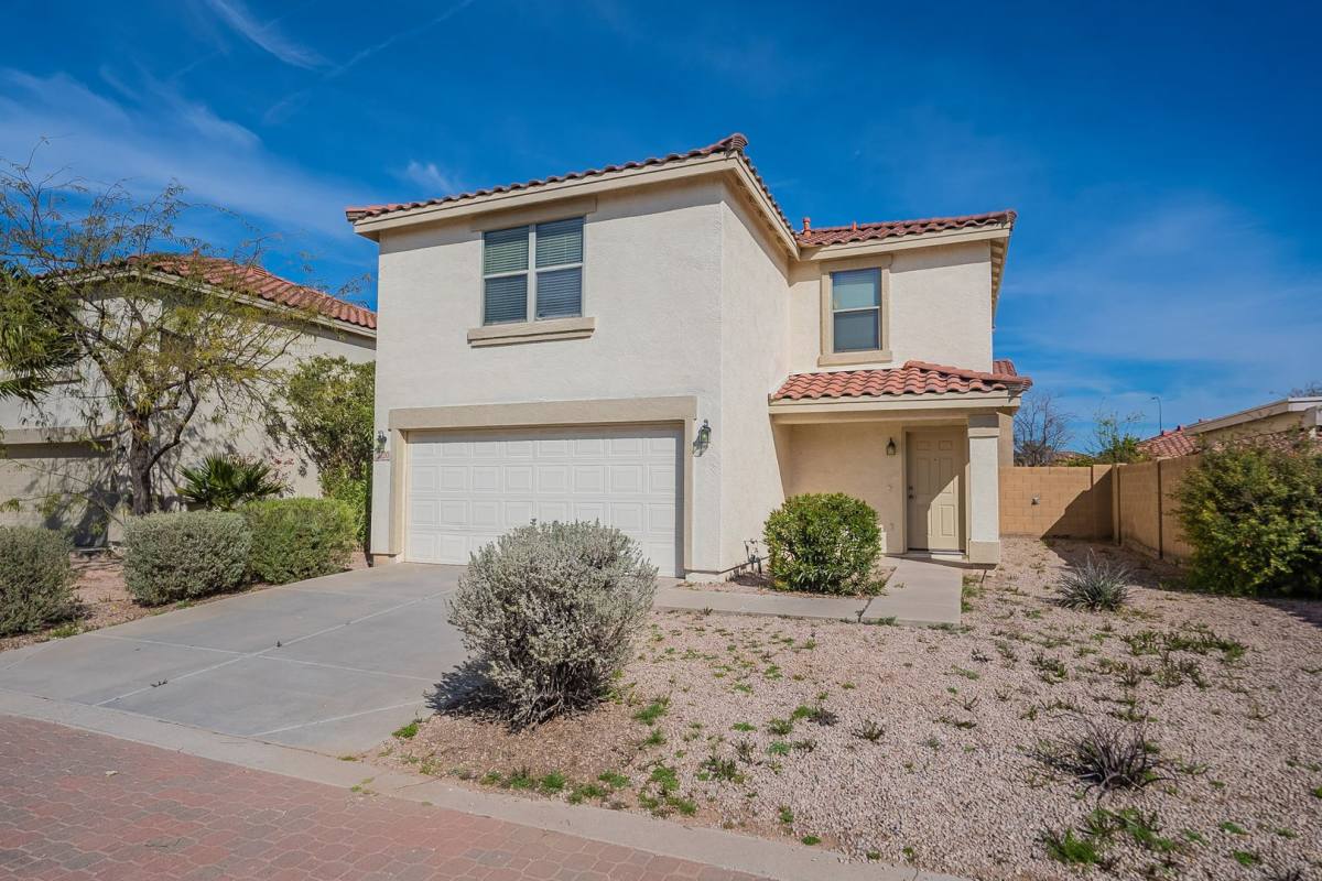 House for rent at 2420 E Gleneagle Dr, Chandler, AZ 85249