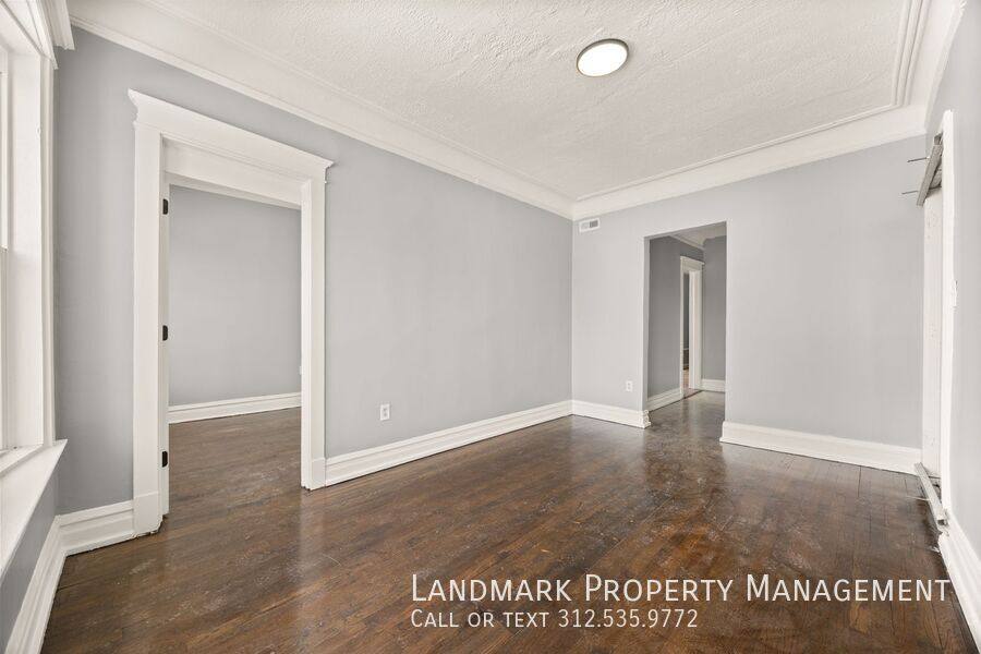 Apartment for rent at 1843-45 W 54th St #1E, Chicago, IL 60609