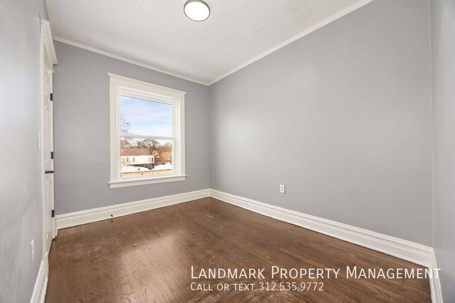 Apartment for rent at 1843-45 W 54th St #1E, Chicago, IL 60609