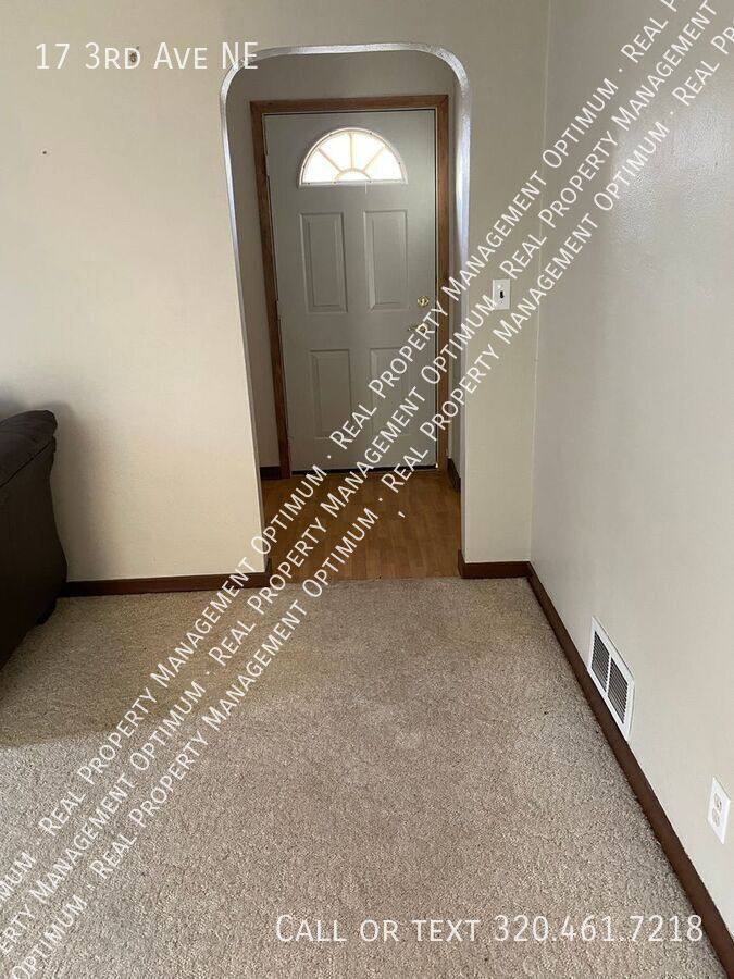 House for rent at 17 3rd Ave NE, Elbow Lake, MN 56531