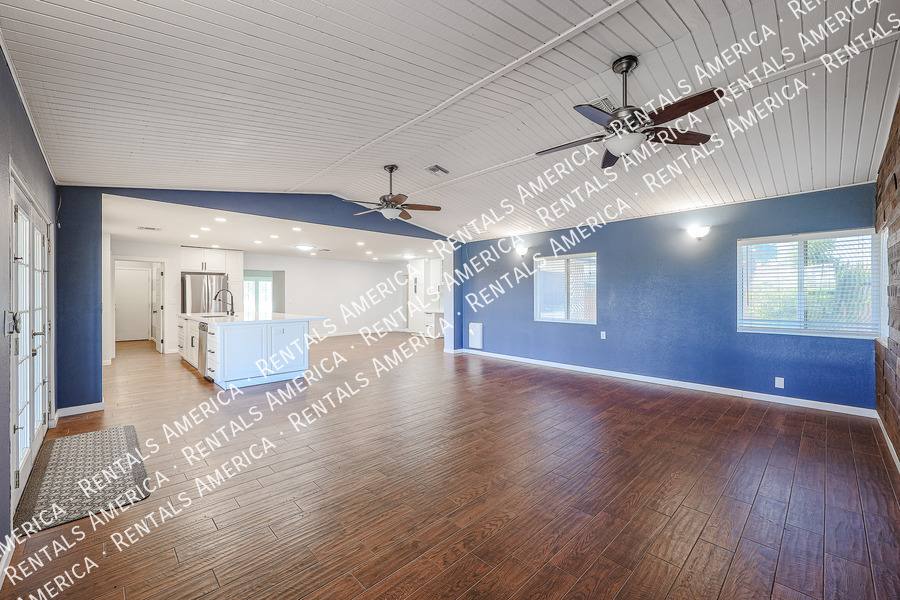 House for rent at 1360 W Esplanade St, Mesa, AZ 85201