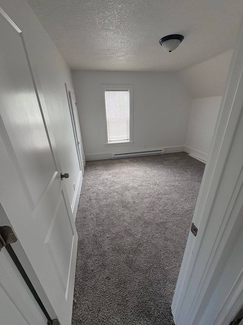 Apartment for rent at 914 18th 1 2 Ave NE, Minneapolis, MN 55418