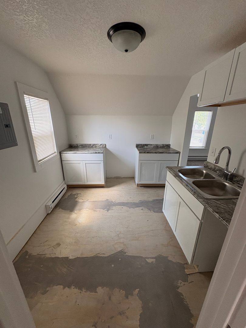 Apartment for rent at 914 18th 1 2 Ave NE, Minneapolis, MN 55418