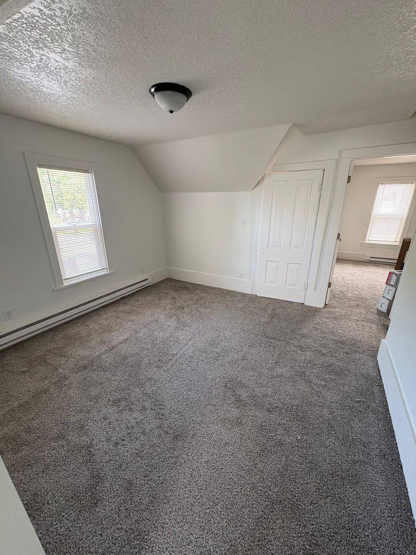 Apartment for rent at 914 18th 1 2 Ave NE, Minneapolis, MN 55418