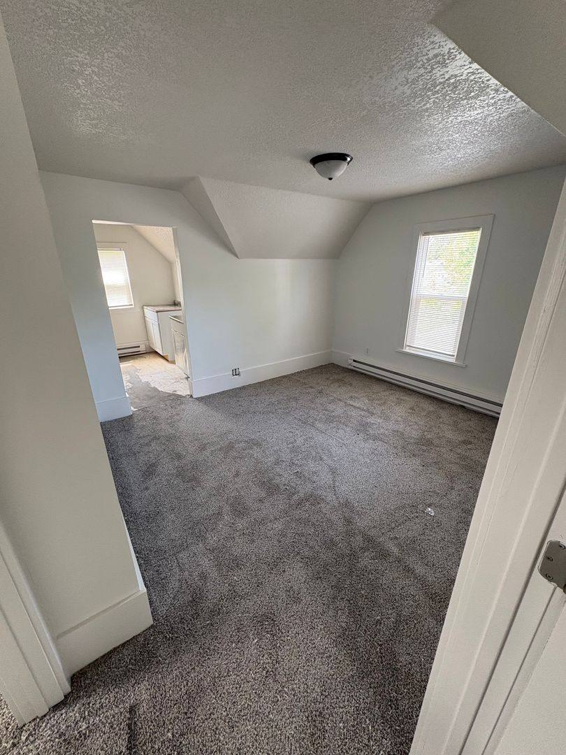 Apartment for rent at 914 18th 1 2 Ave NE, Minneapolis, MN 55418