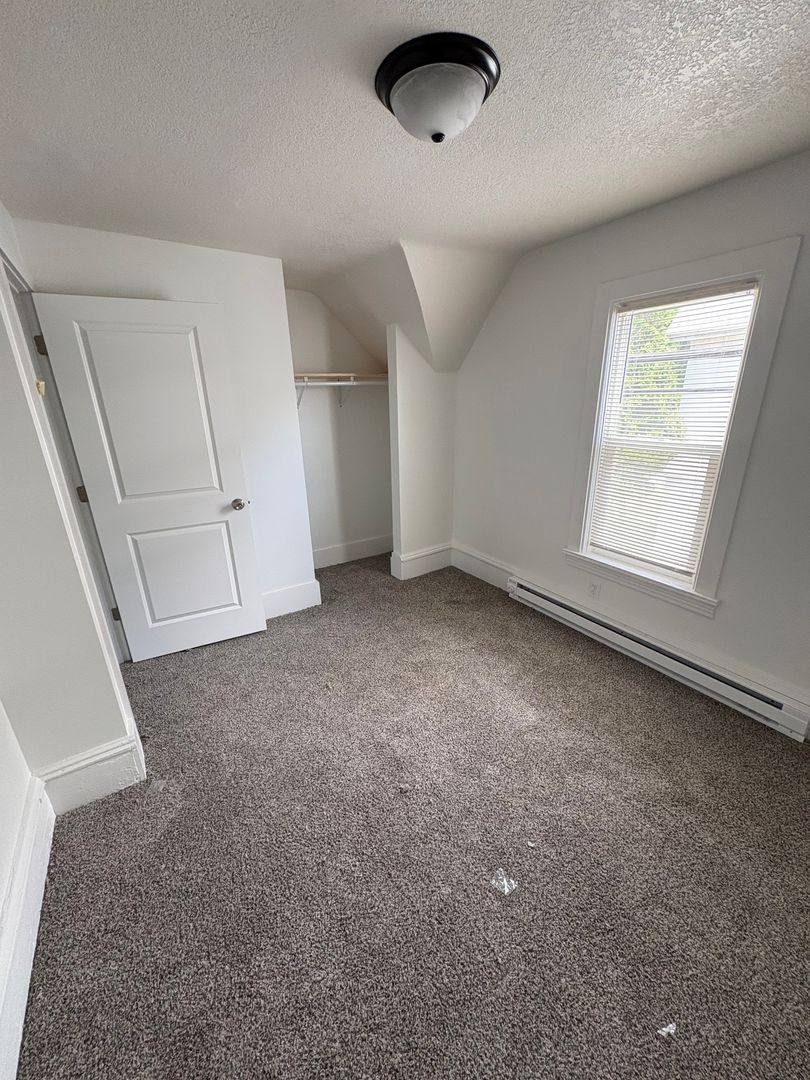 Apartment for rent at 914 18th 1 2 Ave NE, Minneapolis, MN 55418