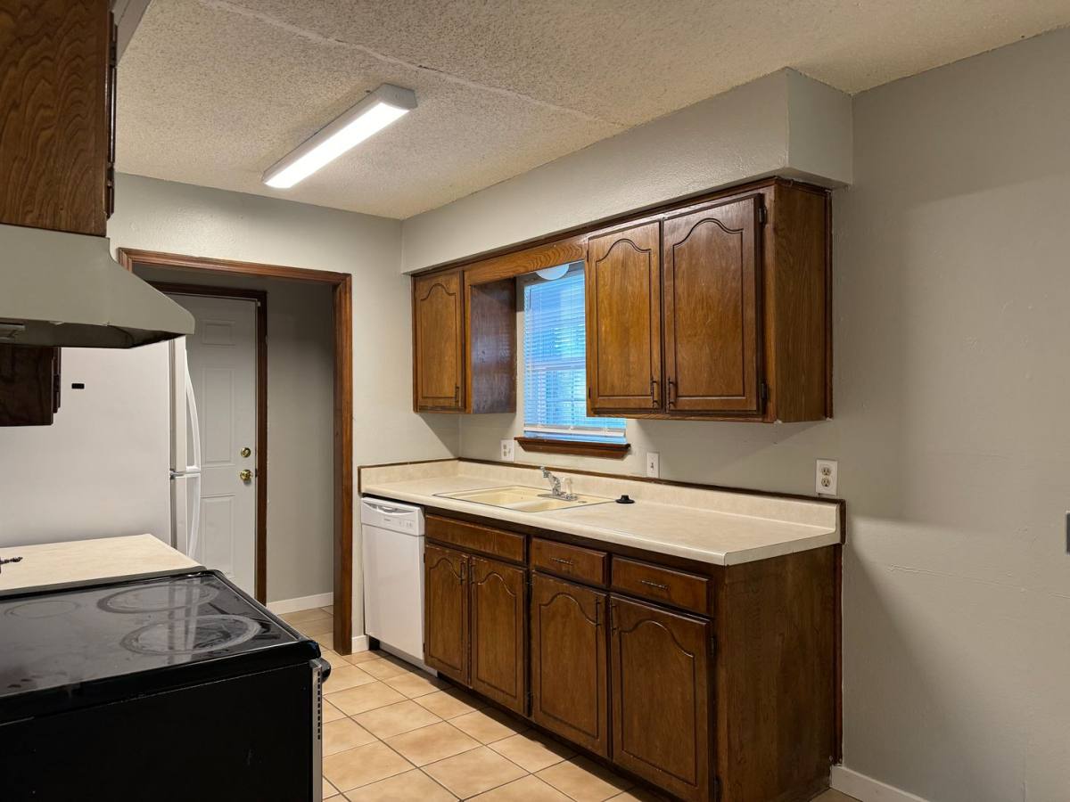 House for rent at 3308 Gwendolyn Lane, Edmond, OK 73034