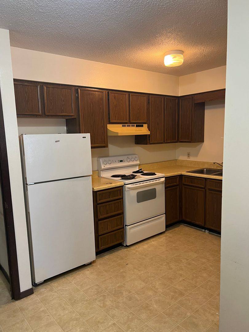 Apartment for rent at 290 Apple Tree Court, Columbia, MO 65203