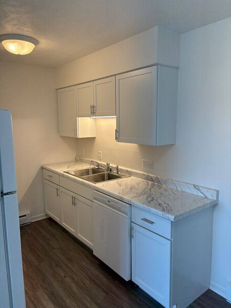 Apartment for rent at 834 N Bell St, Gibson City, IL 60936