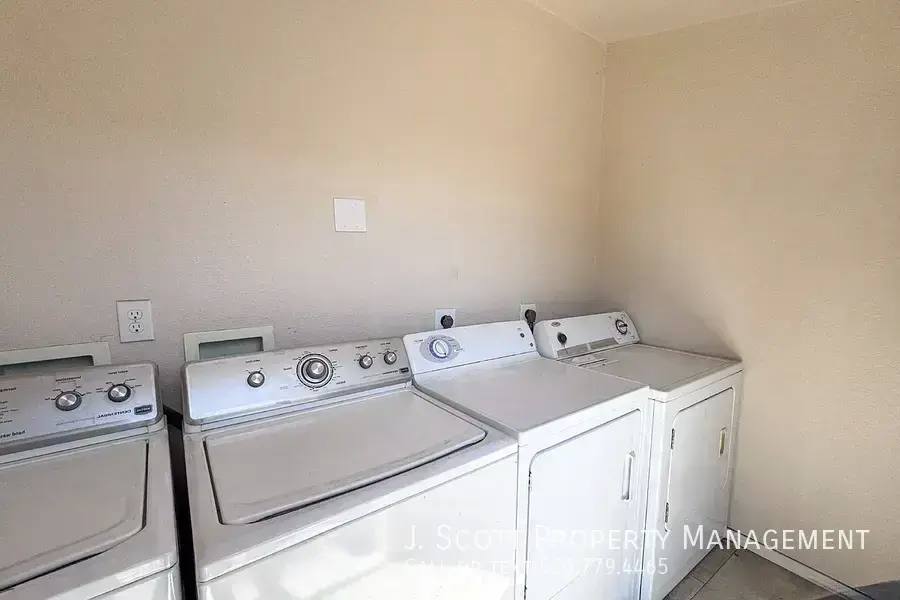 Apartment for rent at 1753 E Harvard St #1, Phoenix, AZ 85006