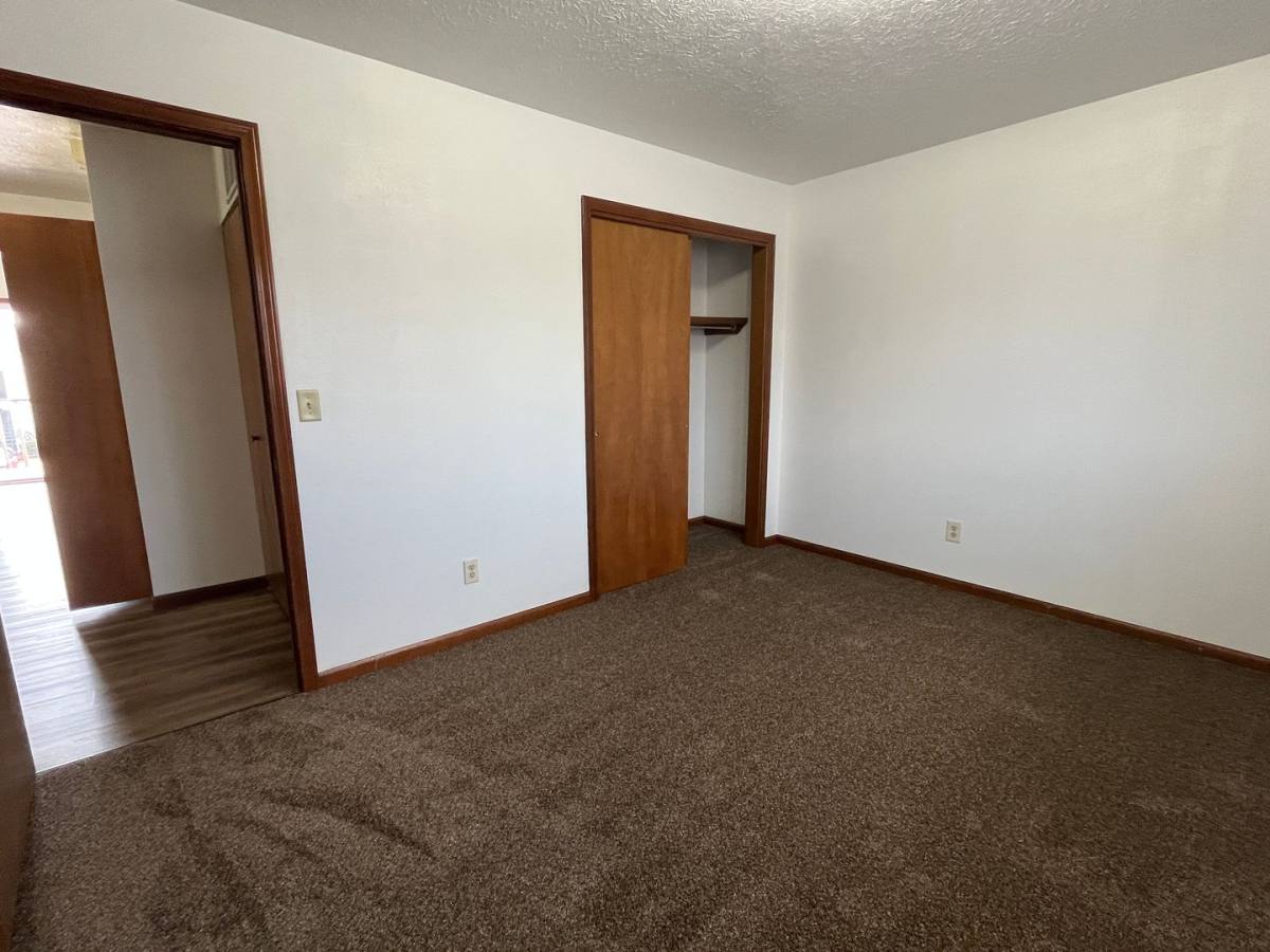 Apartment for rent at 213 Tanglewood Dr, Goshen, IN 46526