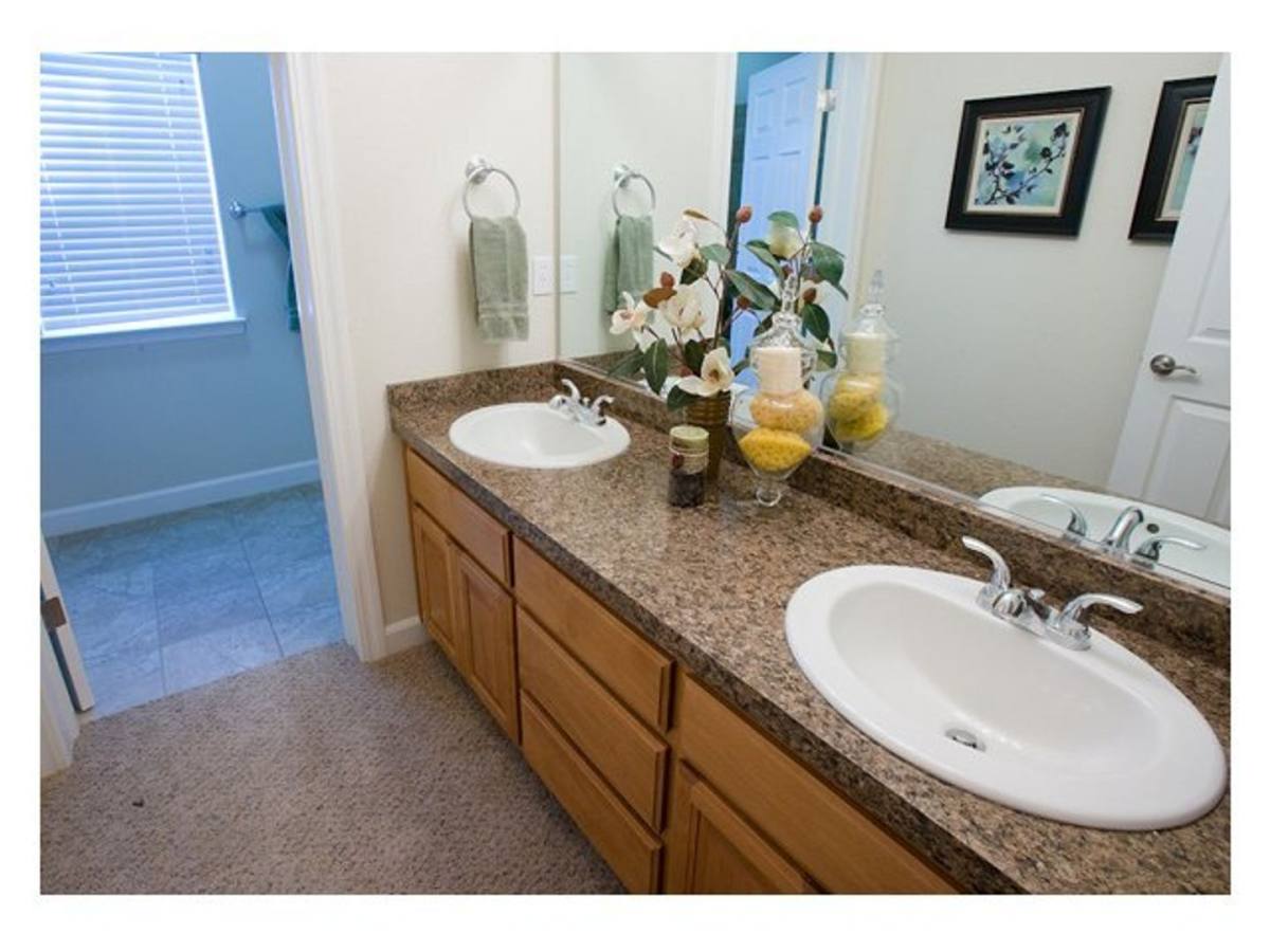 Townhouse for rent at 1497 Trudie Trail, Redding, CA 96003