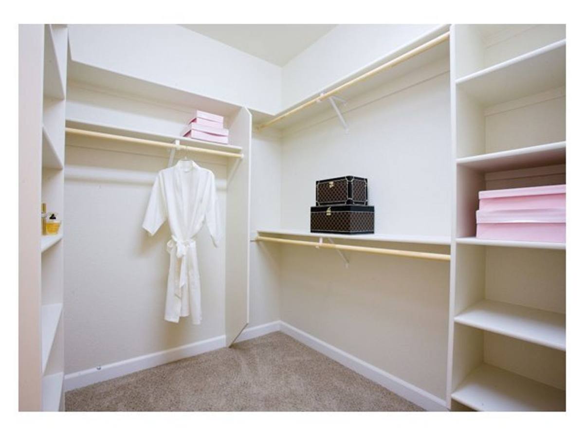 Townhouse for rent at 1497 Trudie Trail, Redding, CA 96003