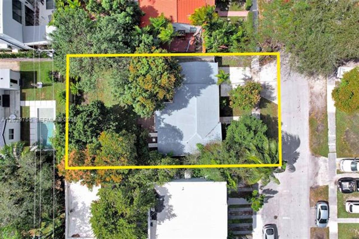House for rent at 742 NE 81st St, Miami, FL 33138