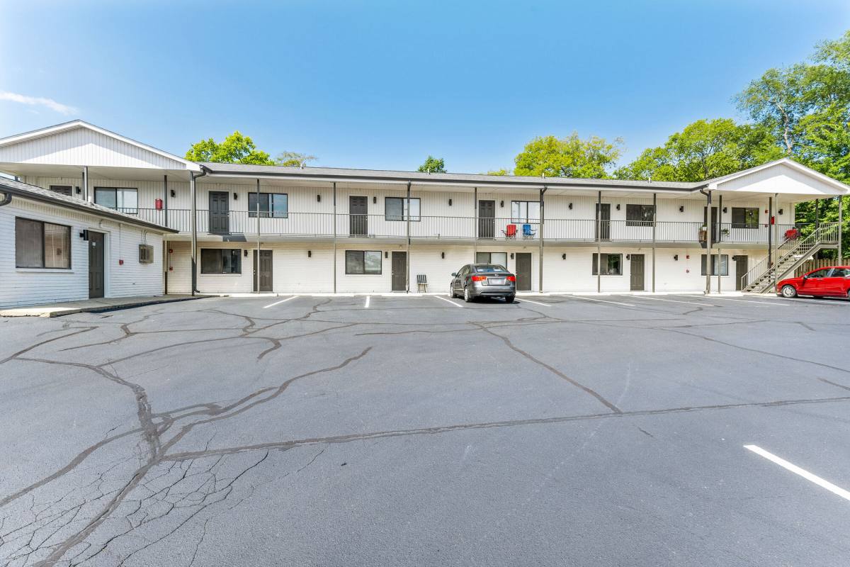 Apartment for rent at Skyline Flats, 103 Hart Lane, Nashville, TN 37207