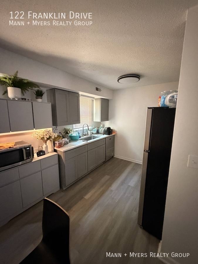House for rent at 122 Franklin Dr, Central, SC 29630