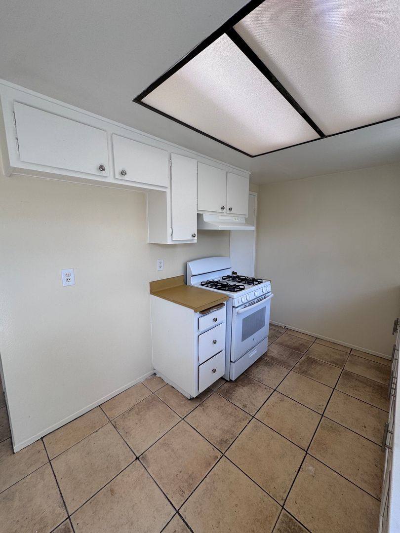 House for rent at 530 S I St, Oxnard, CA 93030