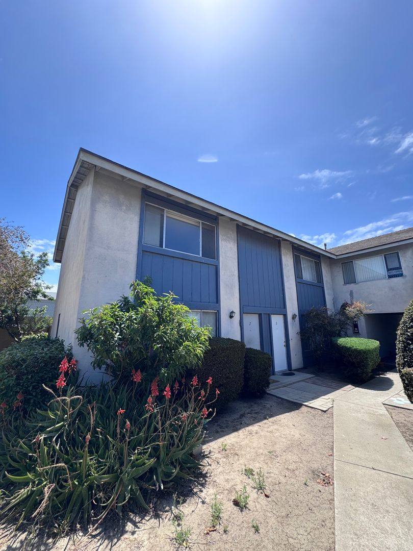 House for rent at 530 S I St, Oxnard, CA 93030