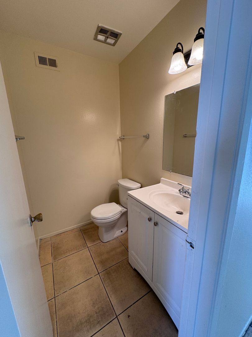 House for rent at 530 S I St, Oxnard, CA 93030