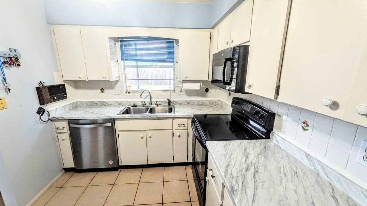 House for rent at 5417 Duncanwood Dr, Sarasota, FL 34232