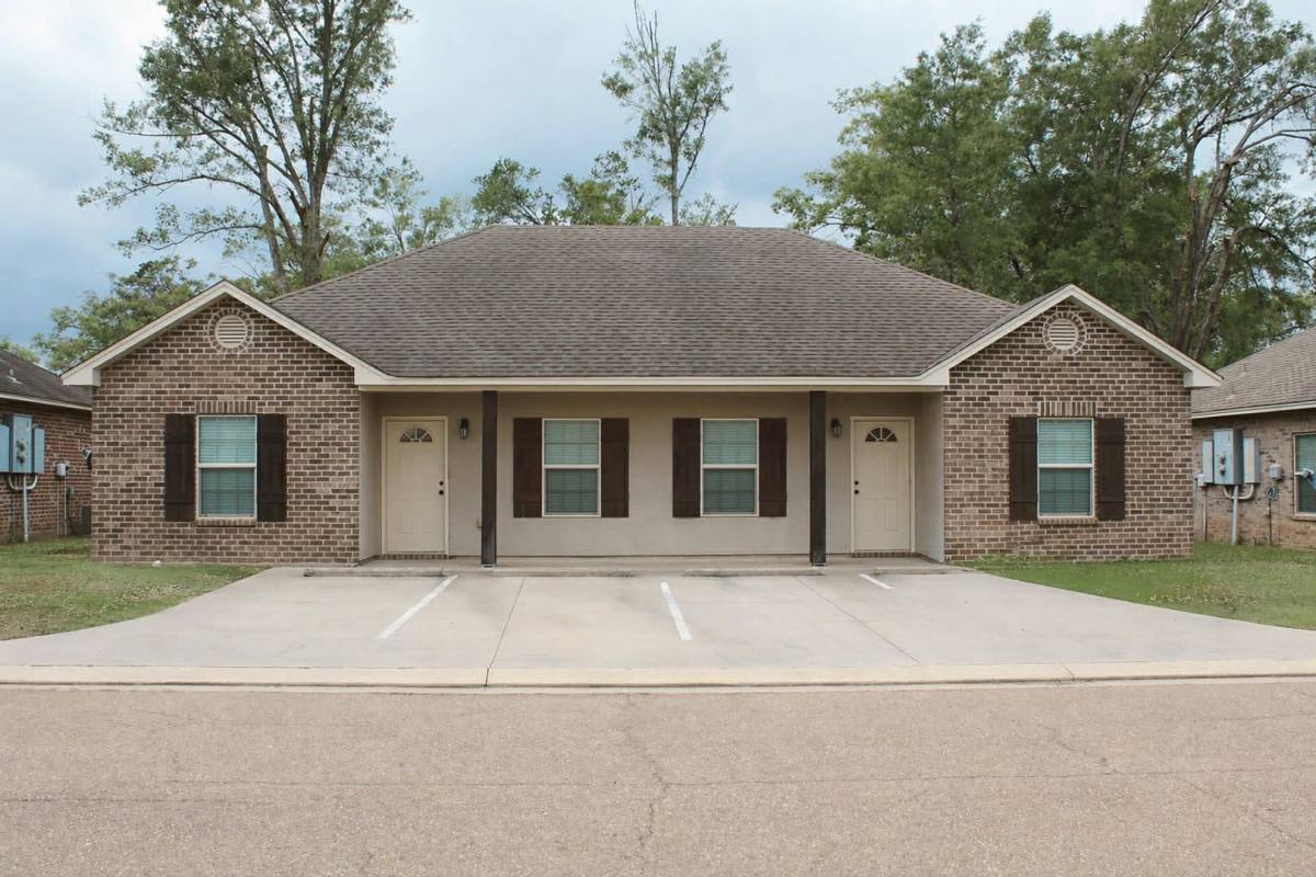 Townhouse for rent at 1972 Arkansas Rd, West Monroe, LA 71291