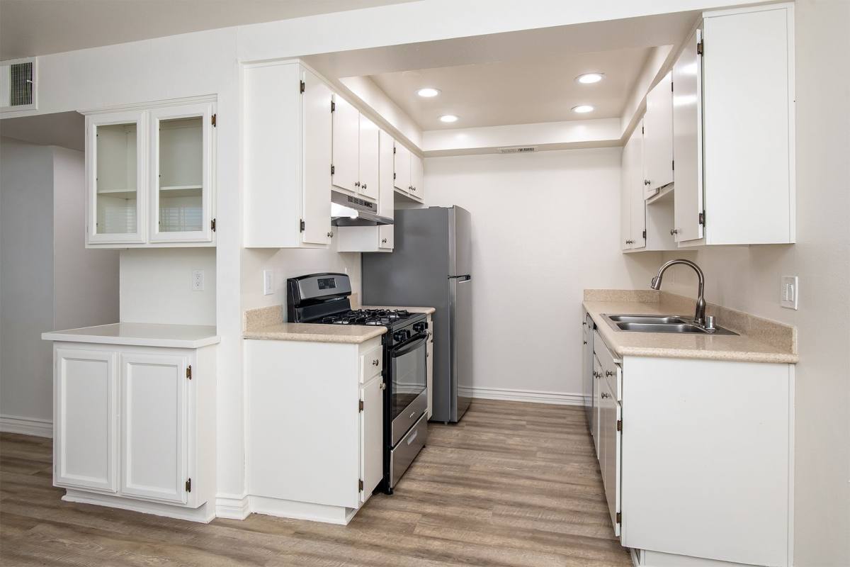 Apartment for rent at 620 W Wilson Ave, Glendale, CA 91203