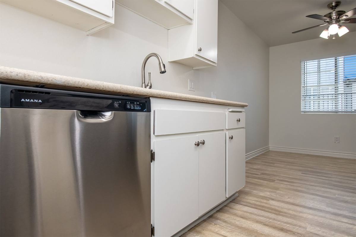 Apartment for rent at 620 W Wilson Ave, Glendale, CA 91203