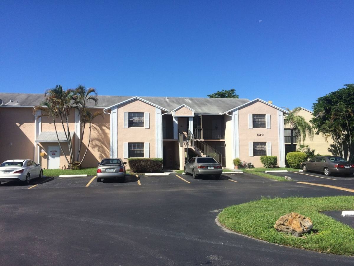 Apartment for rent at 820 N Franklin Ave, Homestead, FL 33034