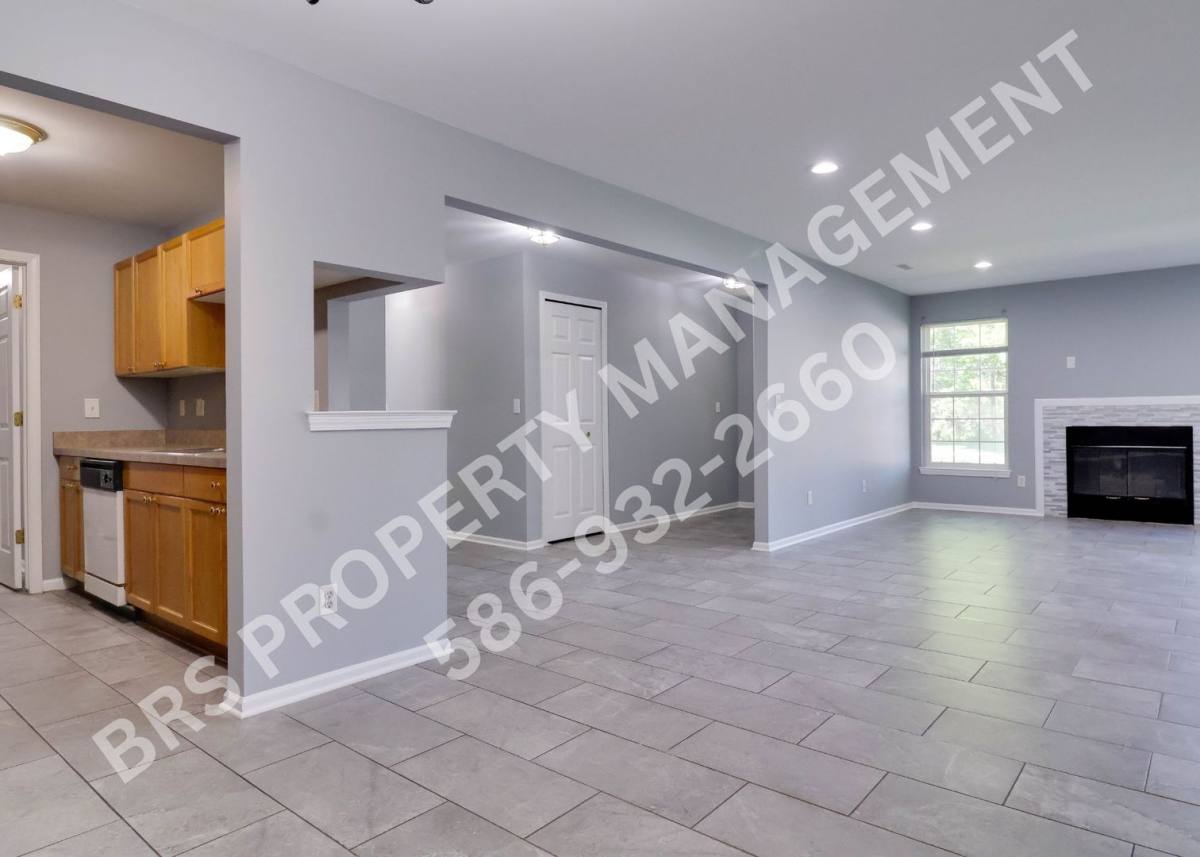 Condo for rent at 5300 Pine Aires Dr, Sterling Heights, MI 48314
