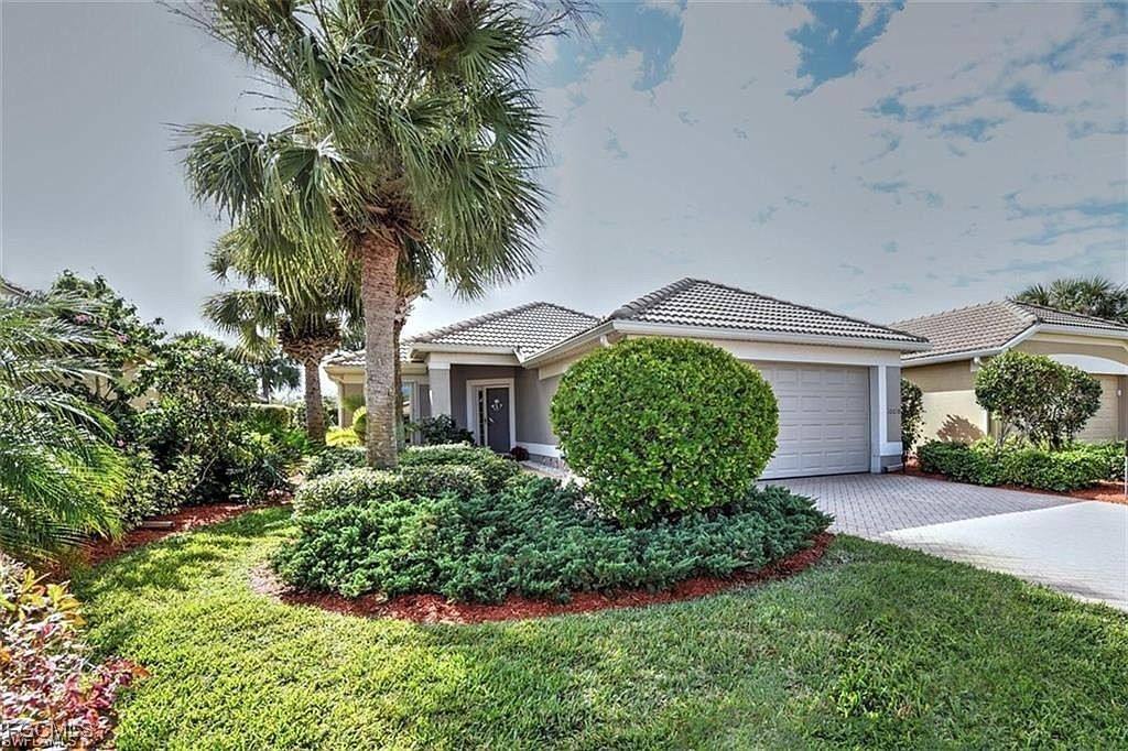Apartment for rent at 10018 Oakhurst Way, Fort Myers, FL 33913