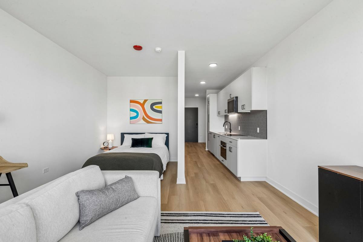 Apartment for rent at 1100-10 W Grand Ave, Chicago, IL 60642