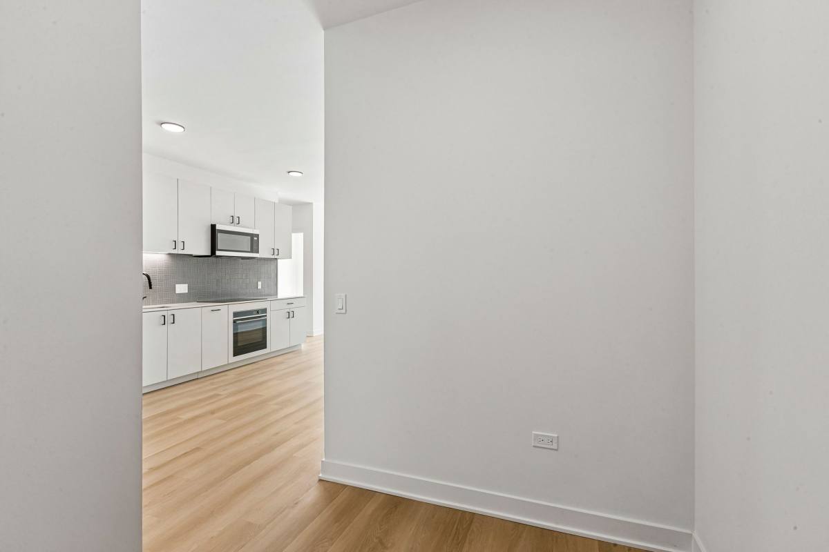 Apartment for rent at 1100 W Grand Ave, Chicago, IL 60642