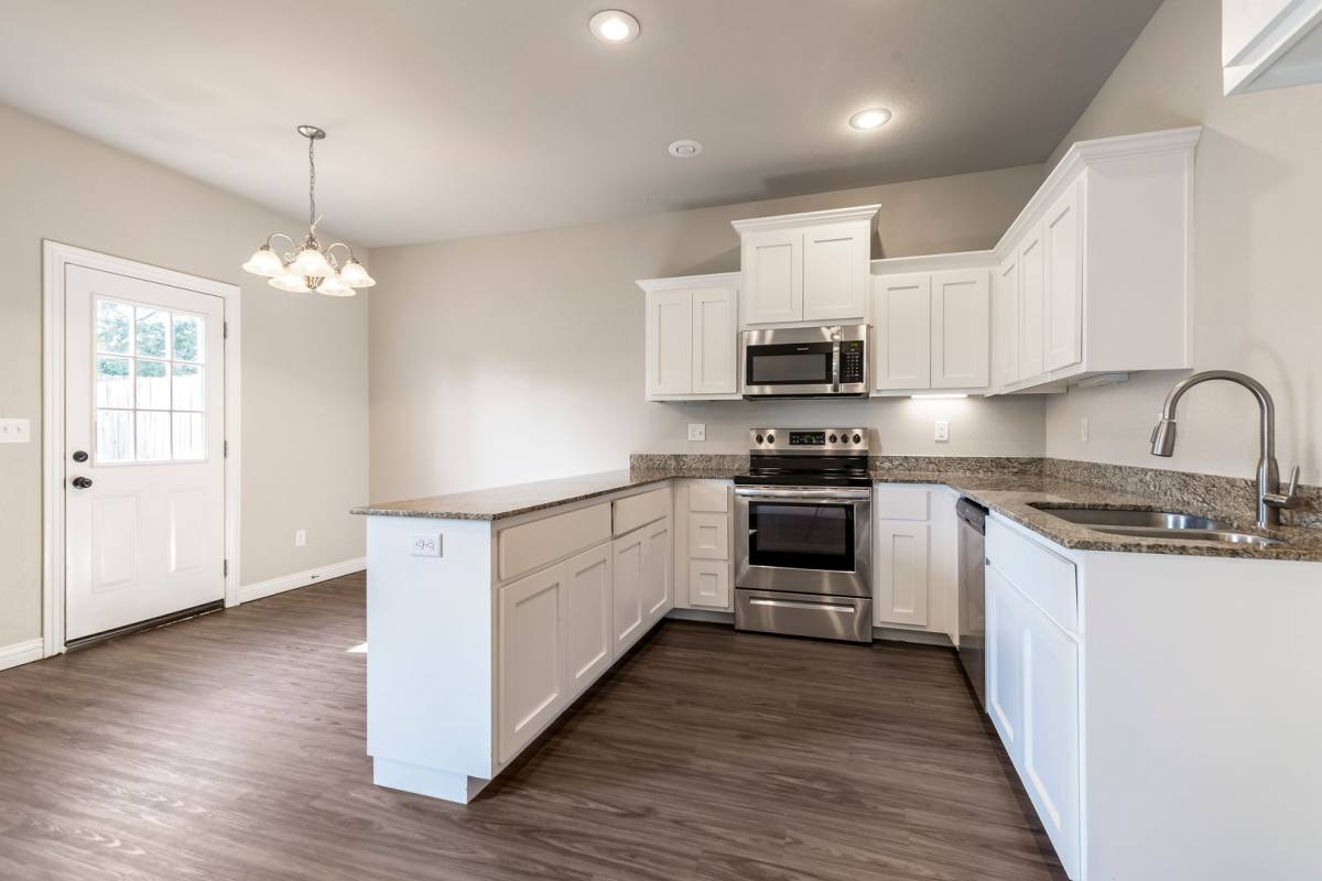 Townhouse for rent at 842 Baker St NW, Gravette, AR 72736