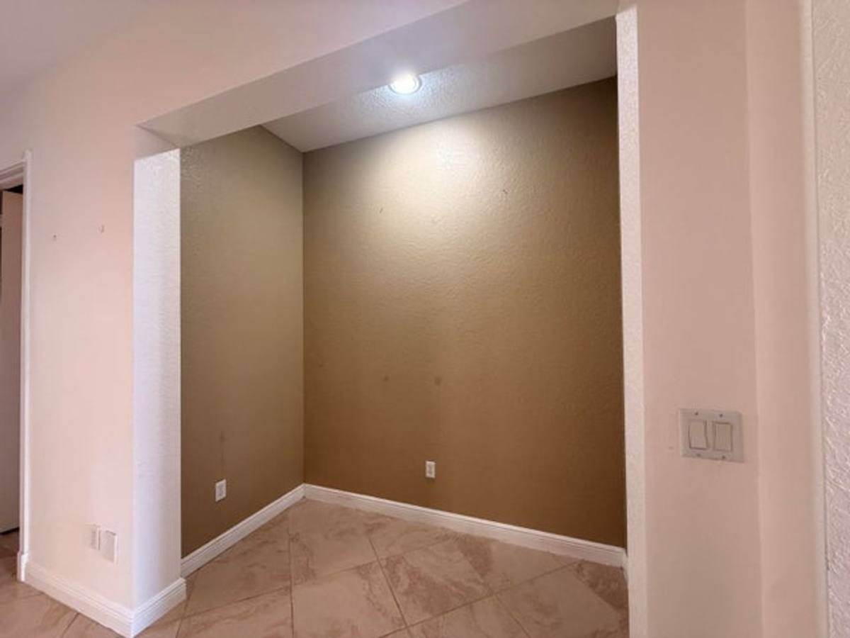 Townhouse for rent at 8309 NW 8th Way, Boca Raton, FL 33487