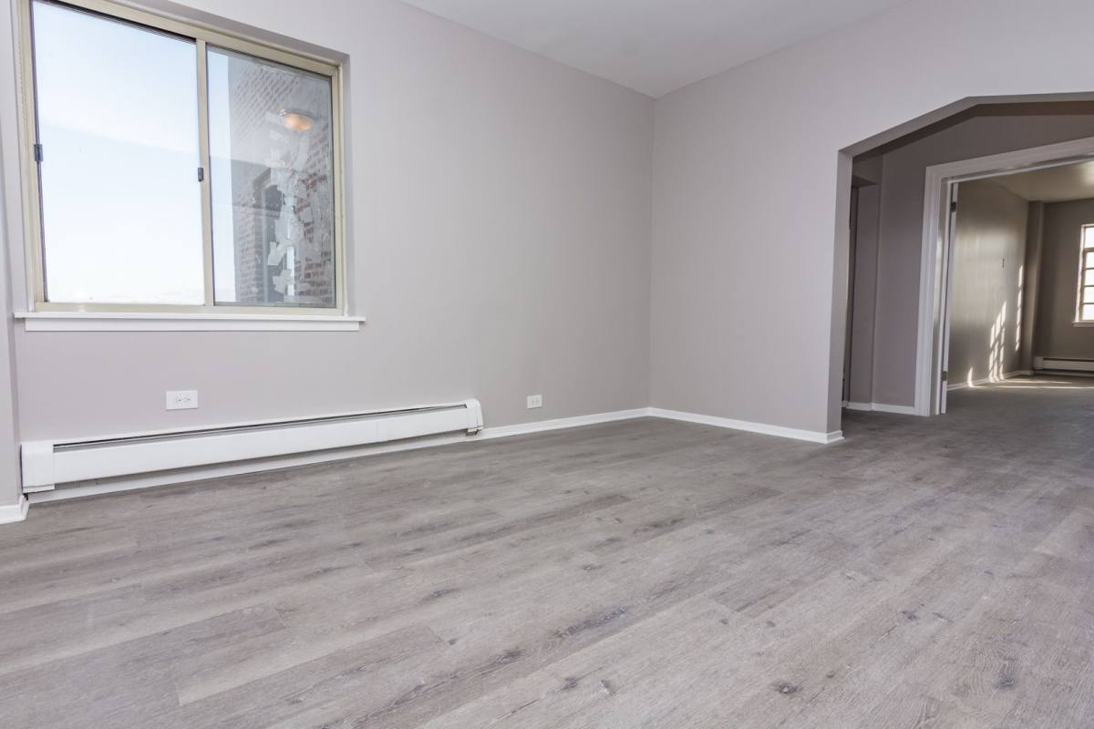 Apartment for rent at 7144 S Jeffrey Blvd, Chicago, IL 60649