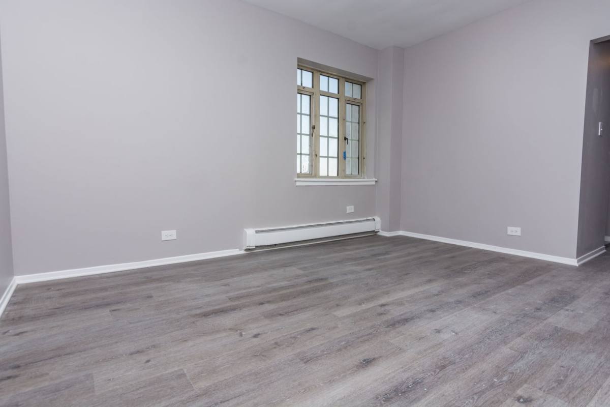 Apartment for rent at 7144 S Jeffrey Blvd, Chicago, IL 60649