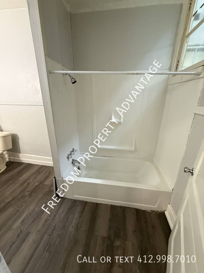 Apartment for rent at 224 N Main St #8, Butler, PA 16001