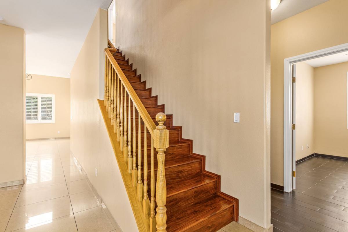 House for rent at 1477 Rancho Ridge Dr, Henderson, NV 89012