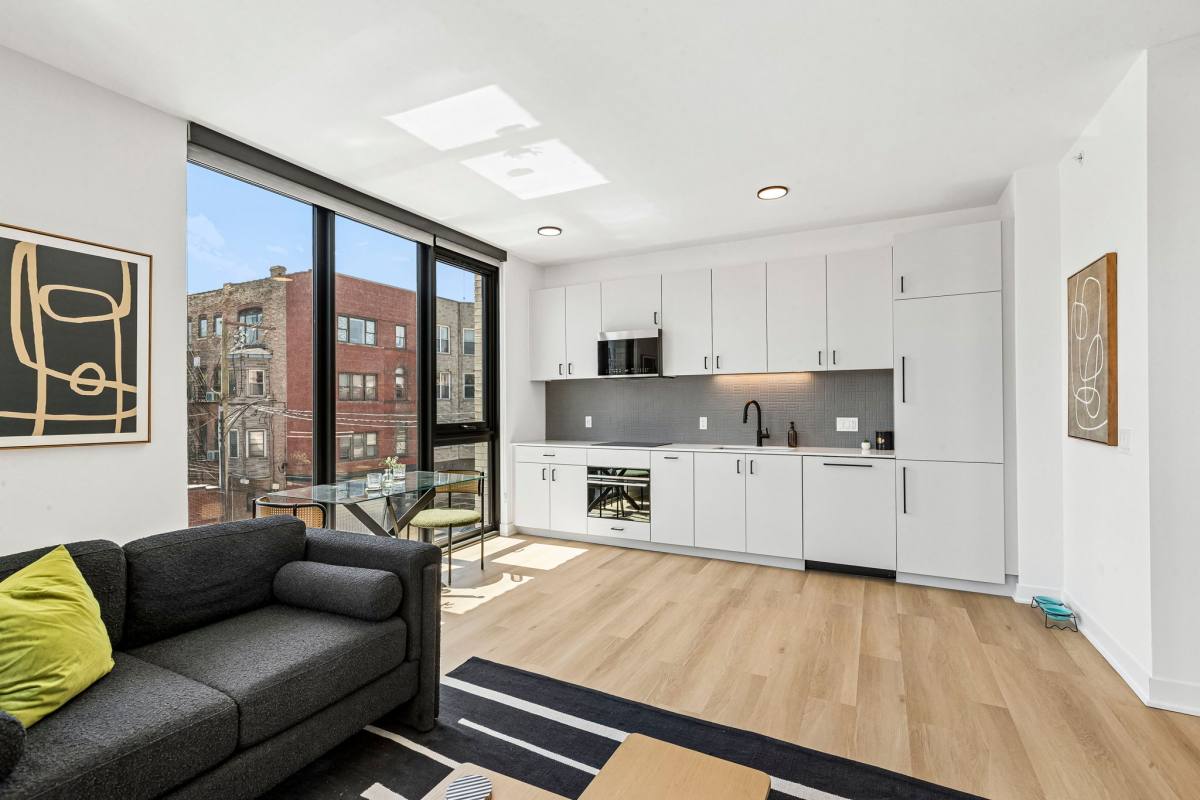 Apartment for rent at 1100-15 W Grand Ave, Chicago, IL 60642
