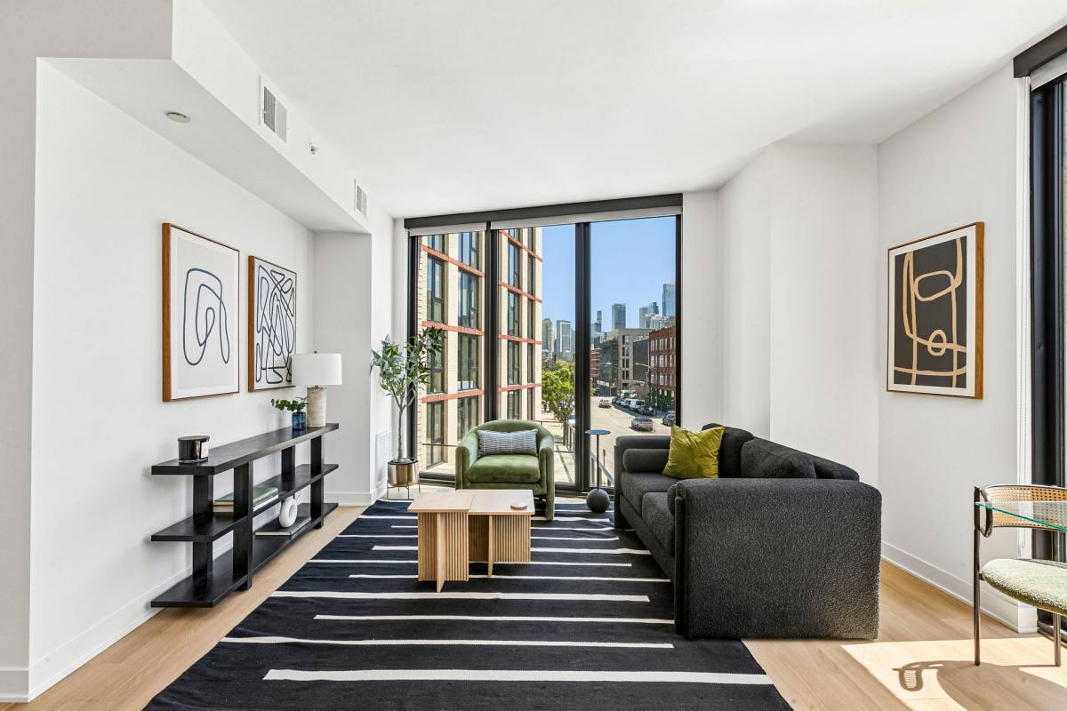 Apartment for rent at 1100-15 W Grand Ave, Chicago, IL 60642