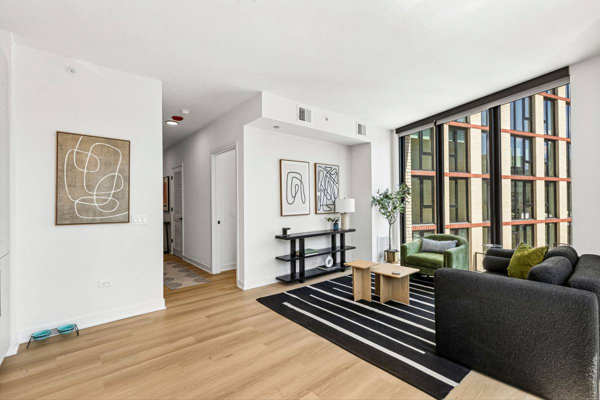 Apartment for rent at 1100-15 W Grand Ave, Chicago, IL 60642