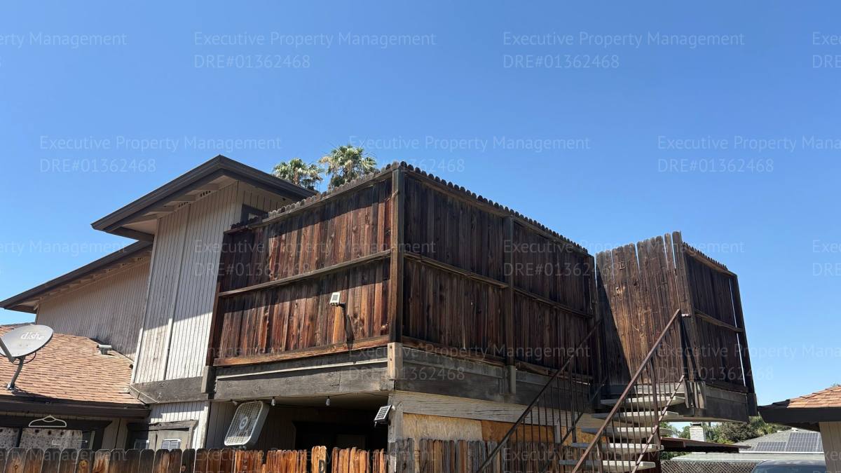 Apartment for rent at 2812 N Half Moon Dr, Bakersfield, CA 93309