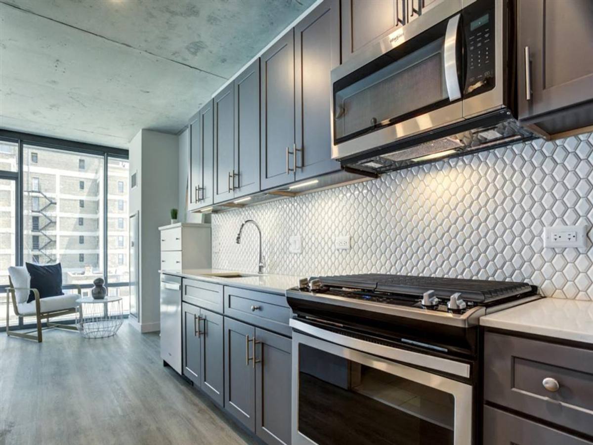 Apartment for rent at 450-454 W Belmont Avenbsp, Chicago, IL 60657